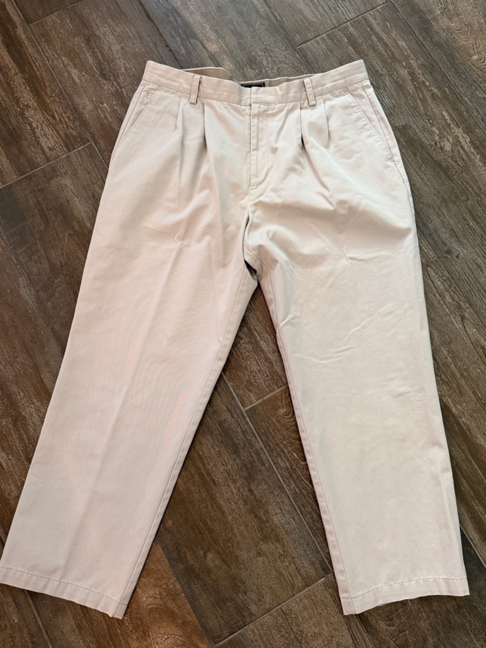 Dockers D4 Men's Pleated Chinos in Light Tan 36x29